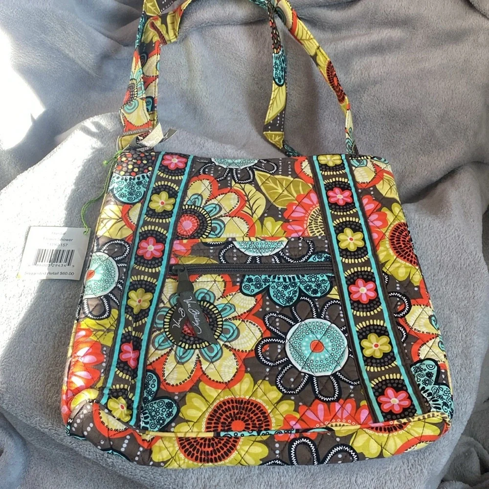 🧡💛VERA BRADLEY🧡💛Hipster in Floral Shower/NWT - Picture 2 of 8